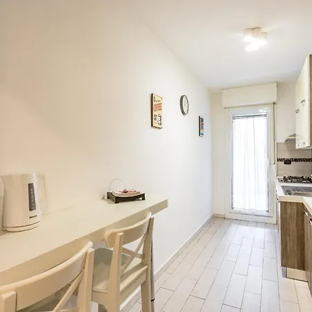 Casa Kenzo With Parking By Napoliapartments * نابولي