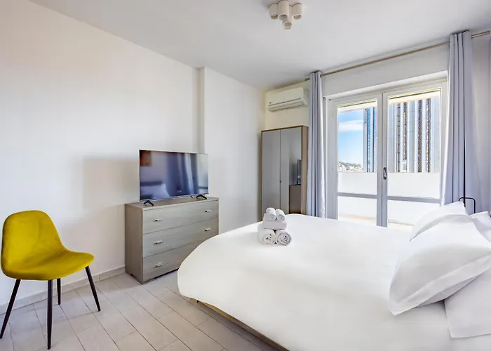 Casa Kenzo With Parking By Napoliapartments *