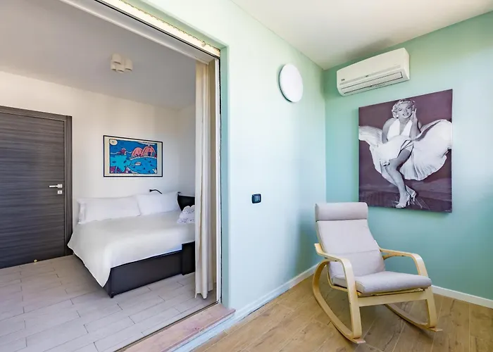 Casa Kenzo With Parking By Napoliapartments *