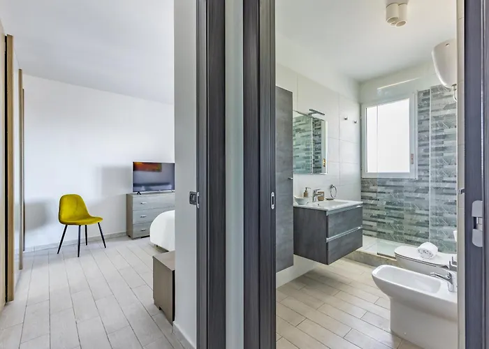 Casa Kenzo With Parking By Napoliapartments Napoli