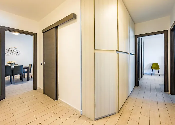 Appartamento Casa Kenzo With Parking By Napoliapartments